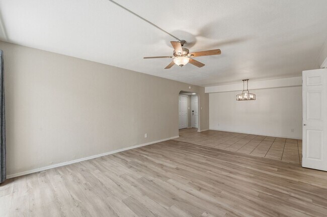 Building Photo - Prime Scottsdale Living | 2 Master Suites + Private Patio Retreat