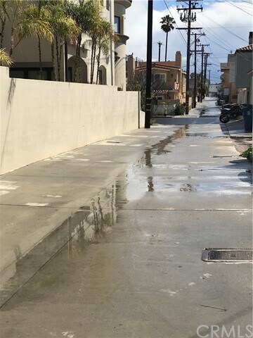 Building Photo - 1213 Ocean Ave