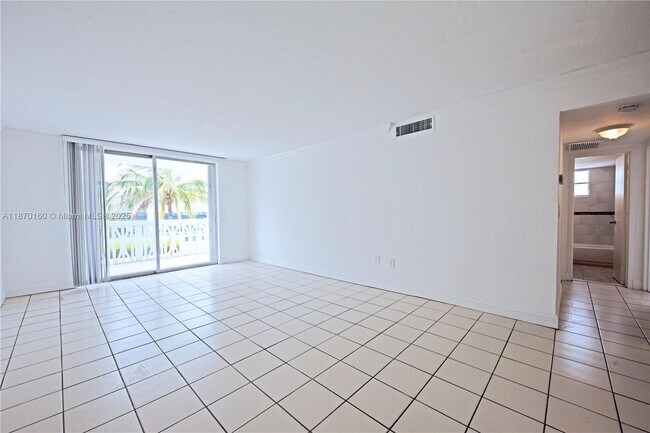 Building Photo - 4142 N Jefferson Ave