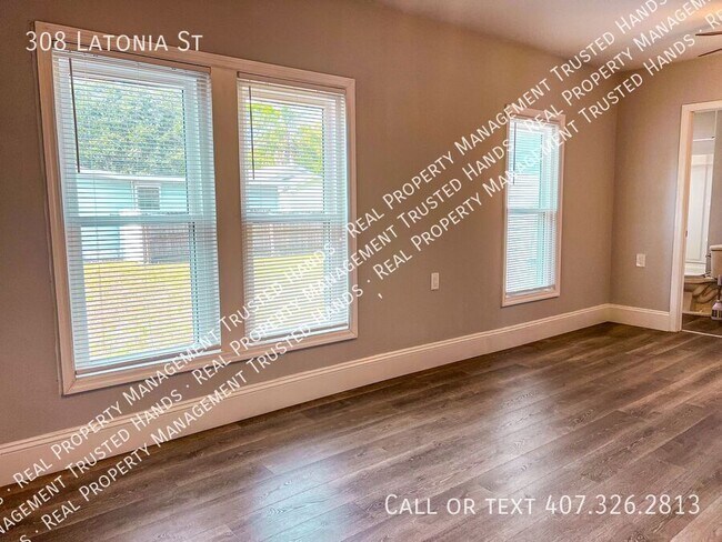Building Photo - 308 S Latonia St