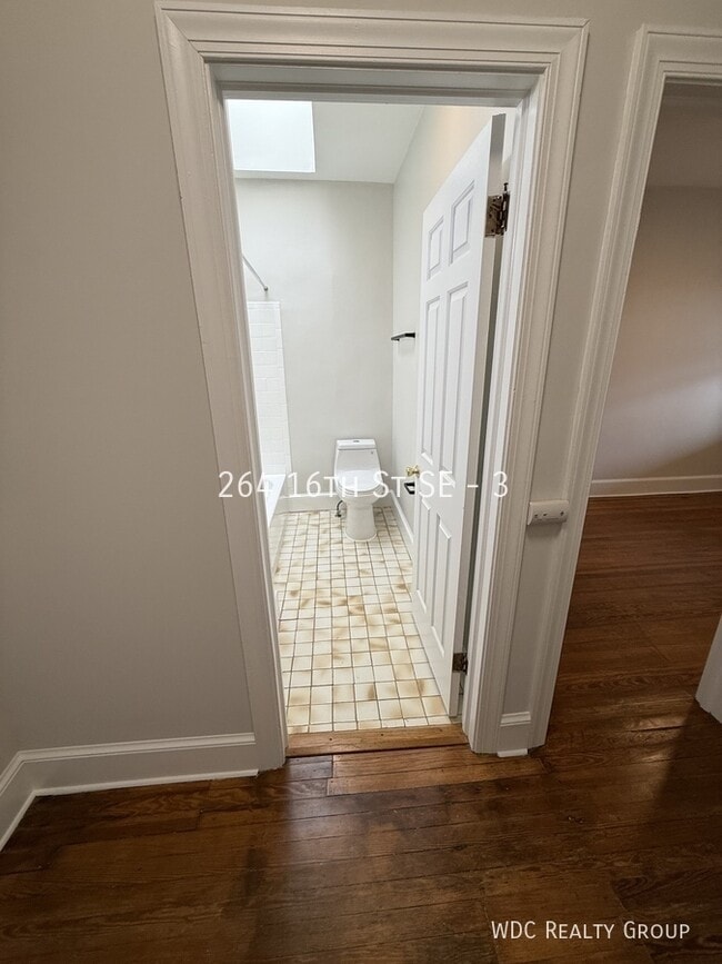 Building Photo - 264 16th St SE