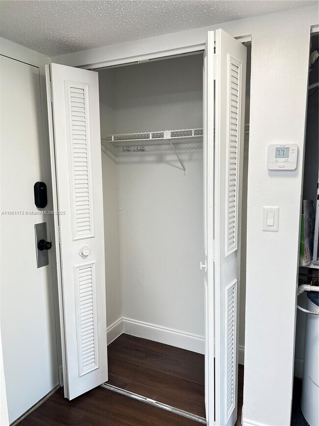 Building Photo - 14301 N Kendall Dr