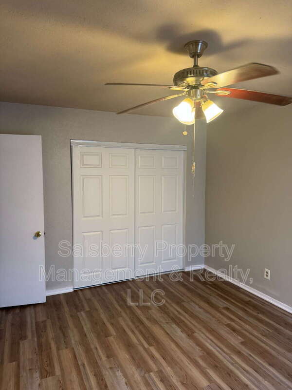 Building Photo - 4506 Nervin St