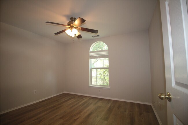 Building Photo - 18122 Cypress Valley Ln