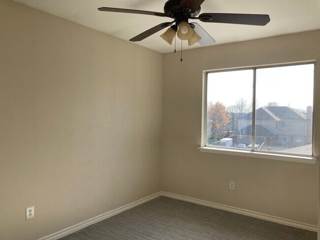 Building Photo - House For Lease in Allen