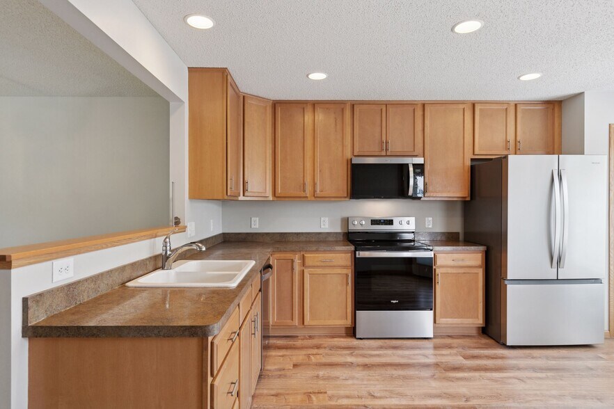 Building Photo - 15146 Fanning Dr N