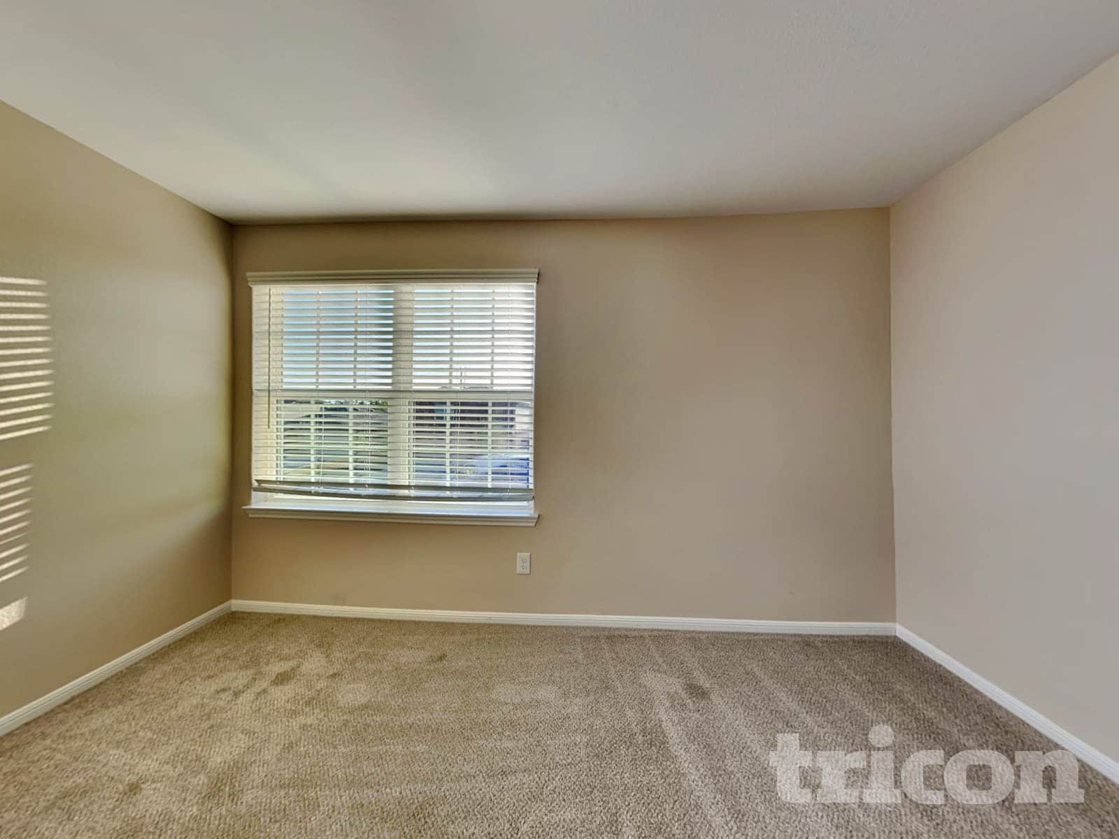 Building Photo - 729 Totem Trail Dr