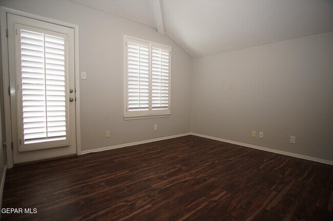 Building Photo - 10932 Acoma St