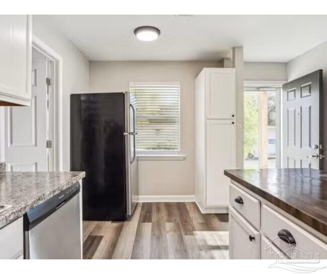 Building Photo - 918 Fremont Ave