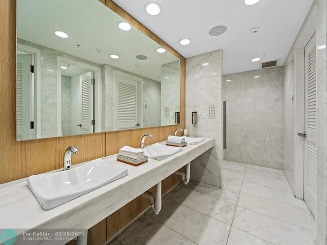 Building Photo - 400 Sunny Isles Blvd