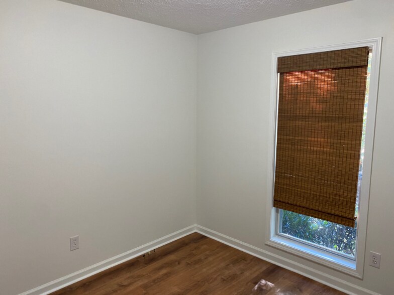 Building Photo - 4331 Whiteleaf Way