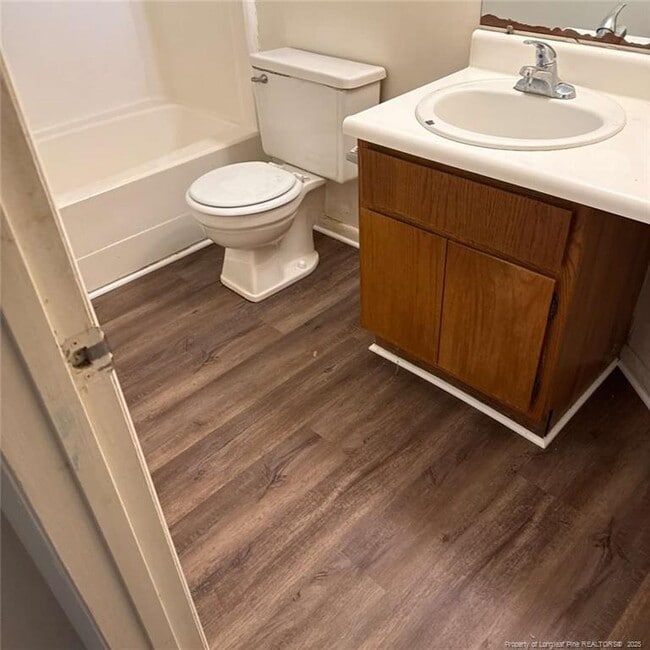 Building Photo - 6400 Starbrook Dr