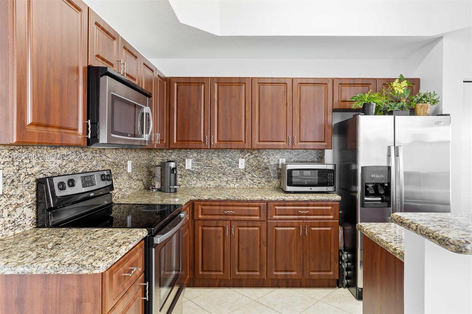 Building Photo - 970 SW 144th Ave