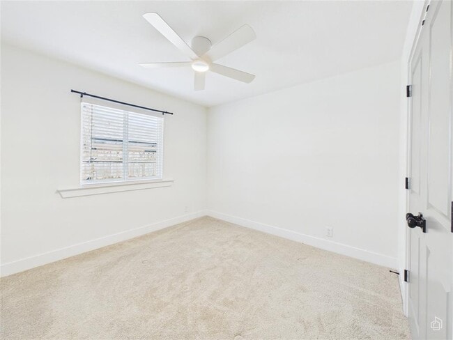 Building Photo - 9400 Longvale Dr