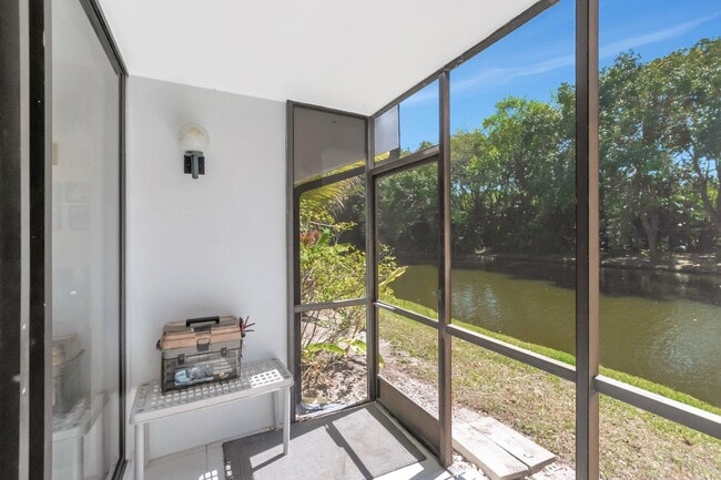 Building Photo - 3705 Bridgewood Dr