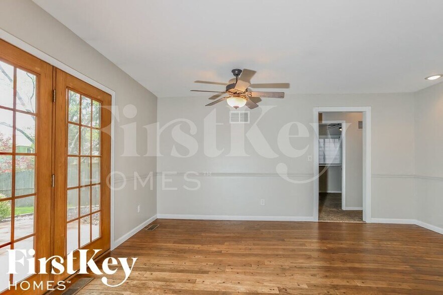 Building Photo - 522 Ballwood Dr