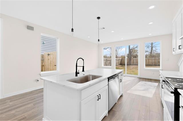 Building Photo - 3002 Rochester St