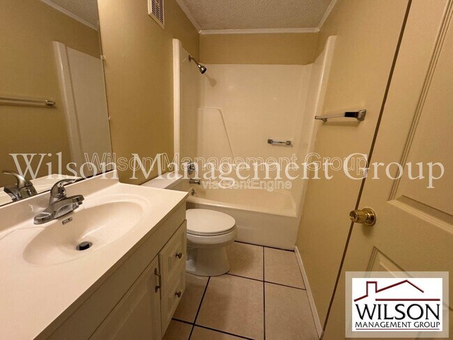 Building Photo - 359 Chaucer Ct