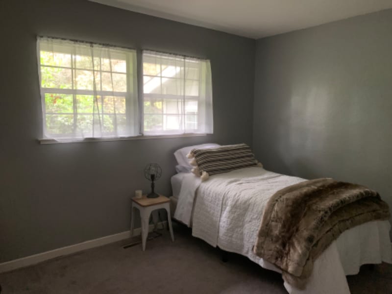 Building Photo - 0000 Overlook Dr