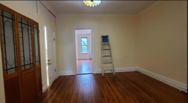 Building Photo - 476 Gregory Ave