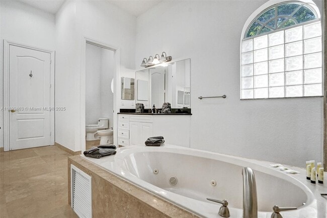 Building Photo - 13751 Pine Meadow Ct