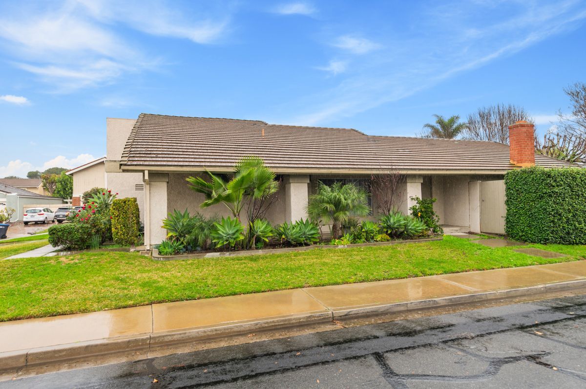 Building Photo - 3701 Provincetown