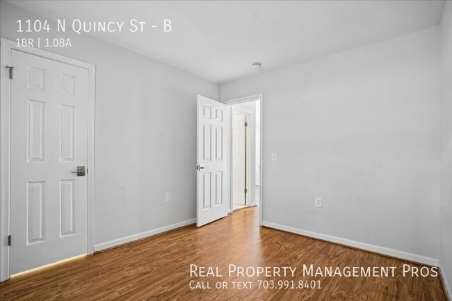 Building Photo - 1104 N Quincy St
