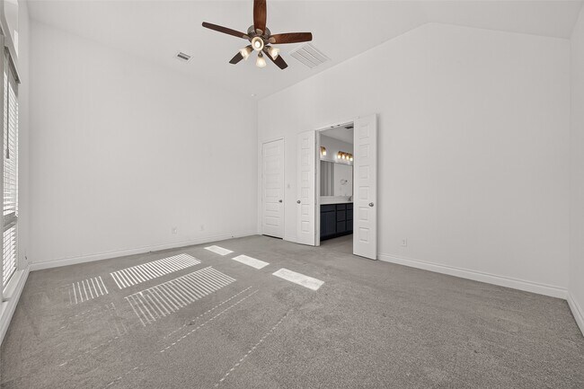 Building Photo - 25109 Pinebrook Grove Ln