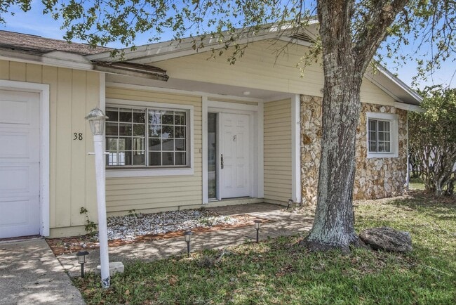 Building Photo - Amazing Pool Home!
