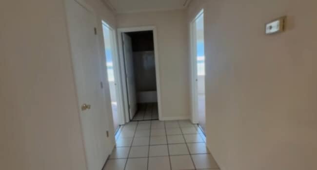 Building Photo - 3867