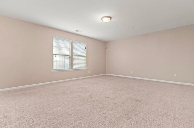 Building Photo - 1825 Polaris Dr