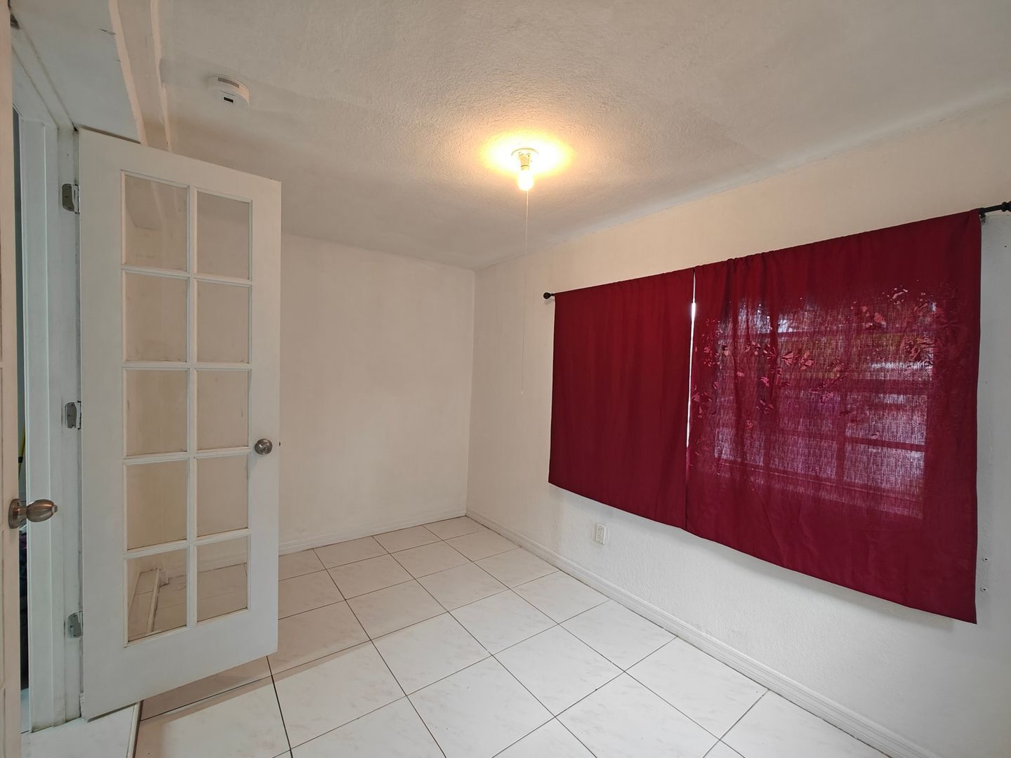 Building Photo - 76 NE 170th St