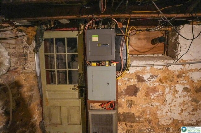 Building Photo - 256 Lehigh Ave