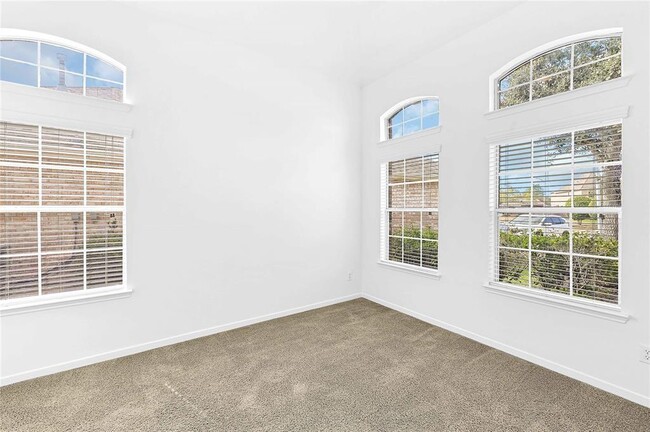 Building Photo - 3807 Orchard Links Dr