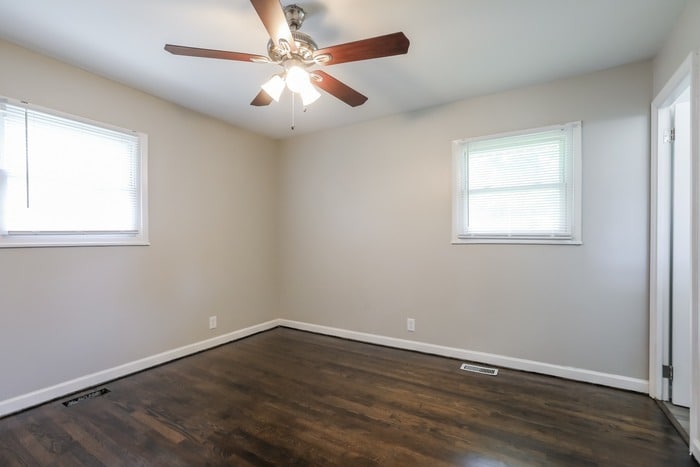 Building Photo - 833 N Ponca Dr