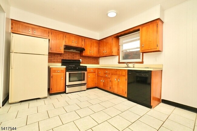 Building Photo - 9 Davey St