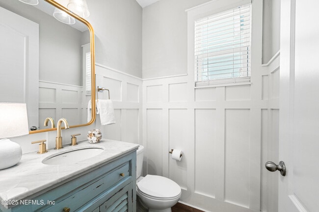 Building Photo - 1067 Seaside Dr N