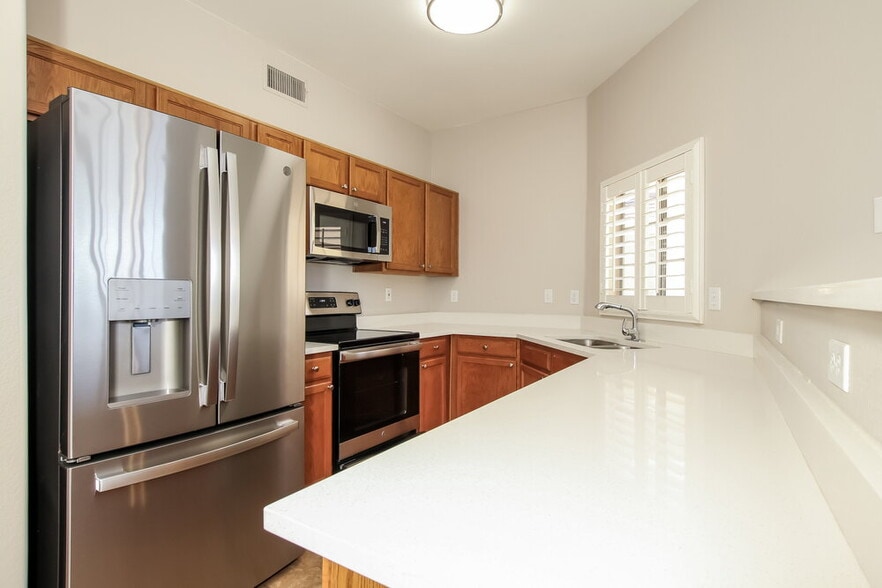 Building Photo - 1376 S Boulder St