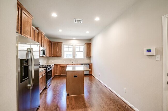 Building Photo - 7220 Wyoming Springs Dr