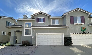 Building Photo - Sunflower Unit A  Glendora, Ca 91740 (3 Bed, 2.5 Bath)
