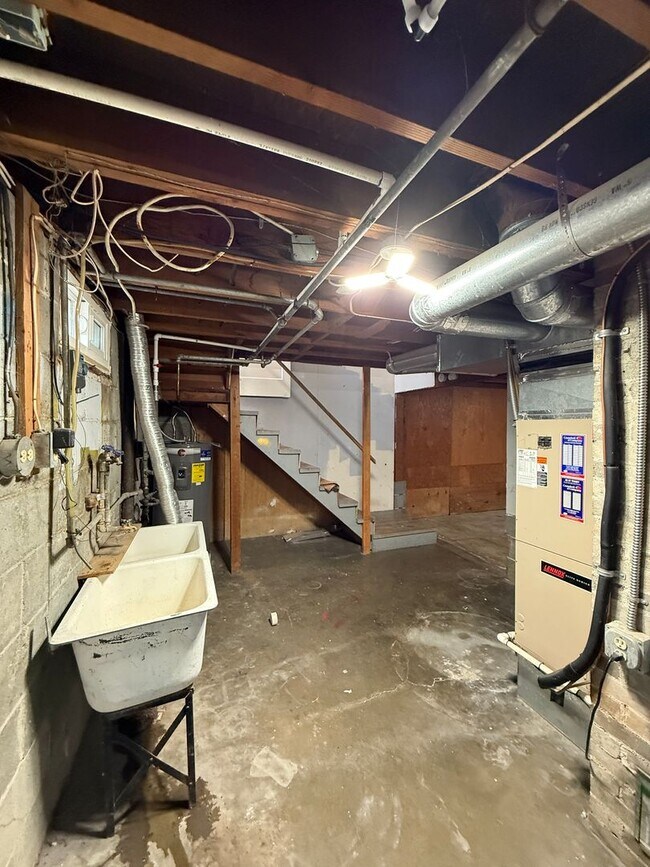 Building Photo - 1115lo