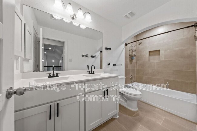 Building Photo - 221 Terramar