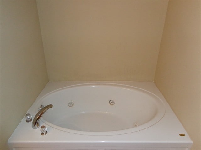 Building Photo - 102 Parkgate Ct