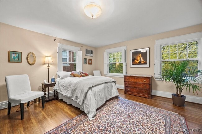 Building Photo - 736 Lafayette Ave