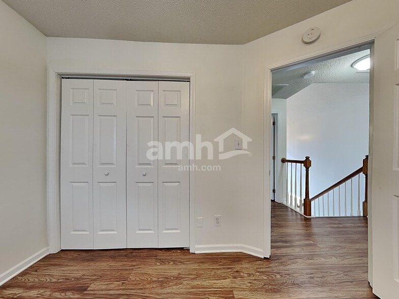 Building Photo - 214 Long Creek Pky