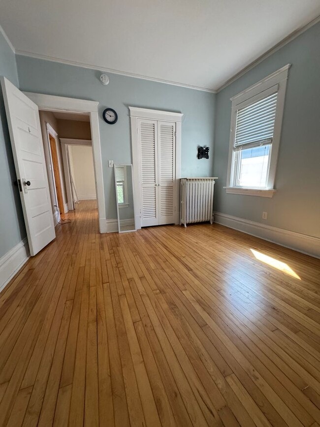 Building Photo - 2096 Randolph Ave