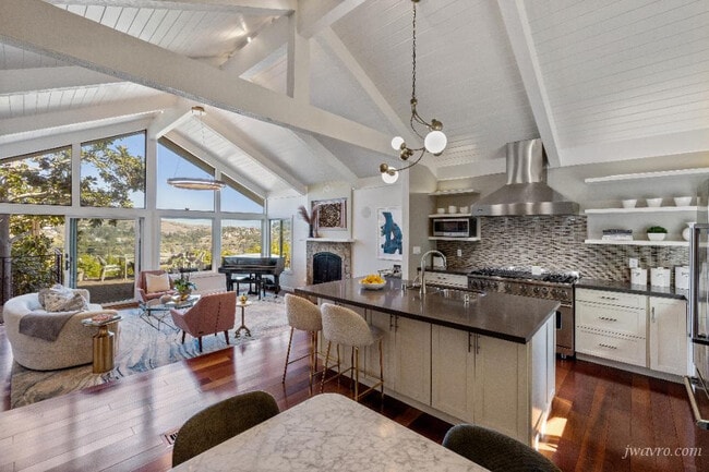 Building Photo - 136 Reed Blvd