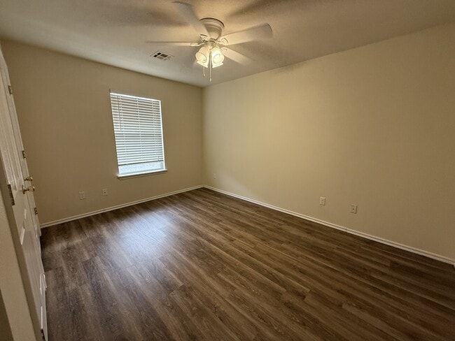 Building Photo - 5521 W 7th Ave