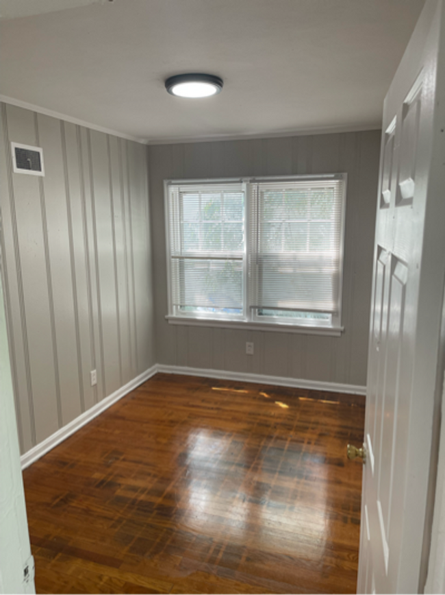 Building Photo - 6149 Shillington Ct