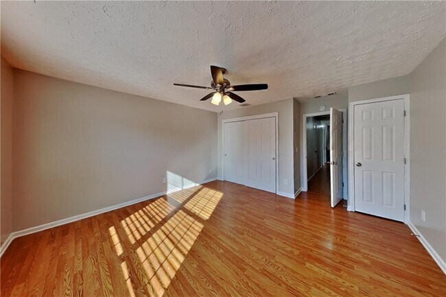 Building Photo - 3511 Autumn Farm Terrace